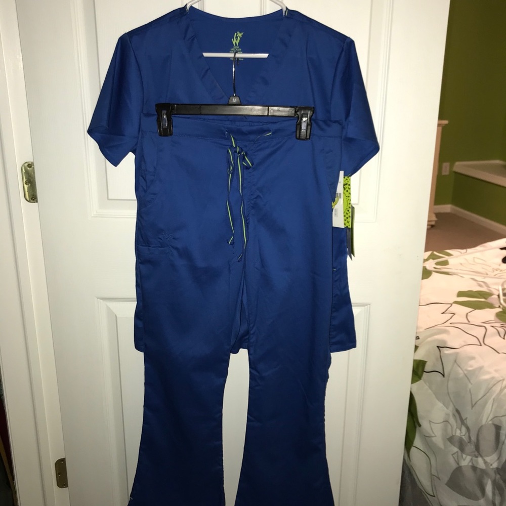 ViVi By Med Couture - Nursing Scrubs (2-Piece)